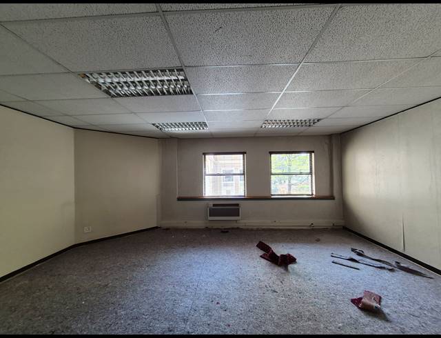 974M² OFFICE TO LET IN SANDTON CENTRAL